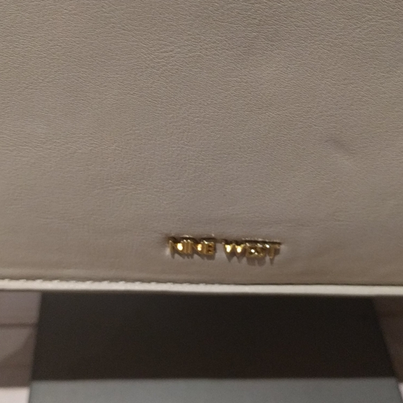 Beautiful genuine leather bag by Nine West 🍀 - Picture 4 of 8